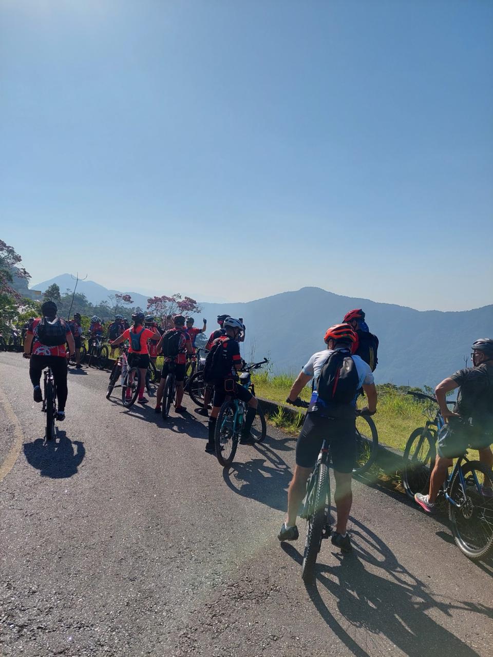 Estrada de Manutenção — Rota Márcia Prado